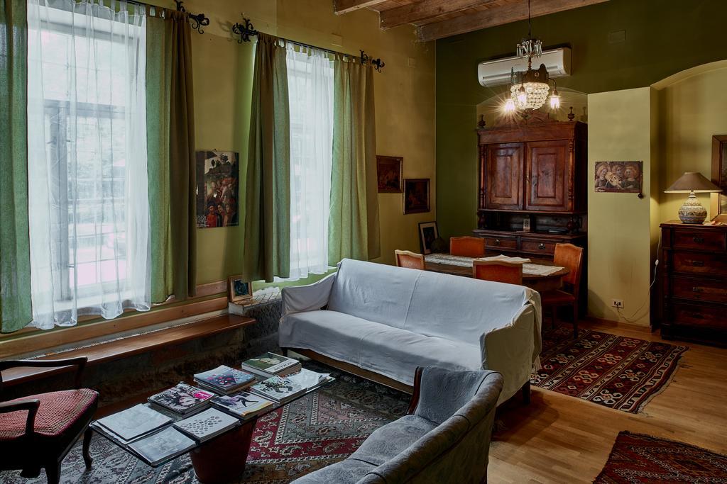 Villa Delenda Jerevan Exteriör bild