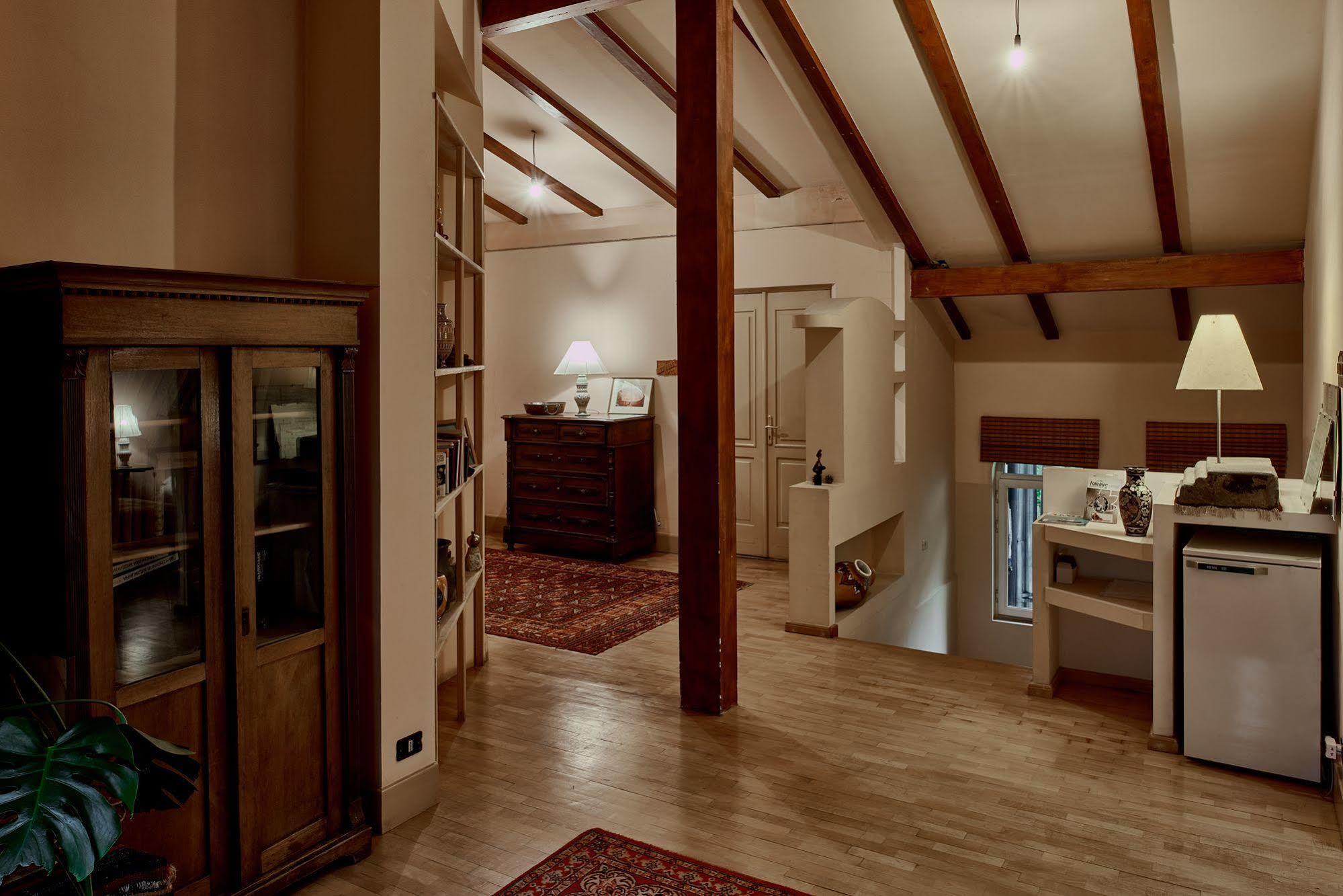 Villa Delenda Jerevan Exteriör bild